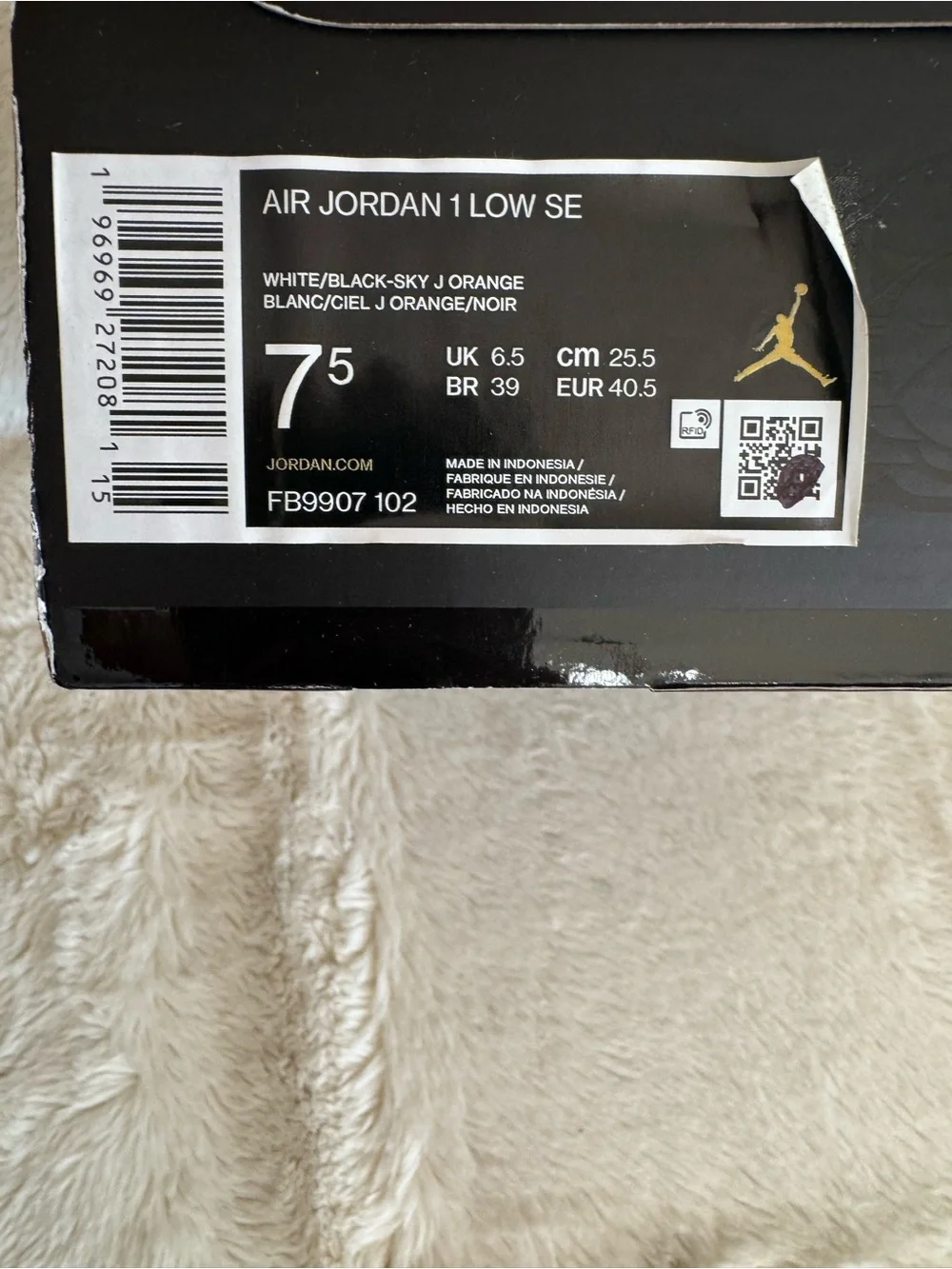 Air Jordan 1 Low SE - Size 7.5 Men’s